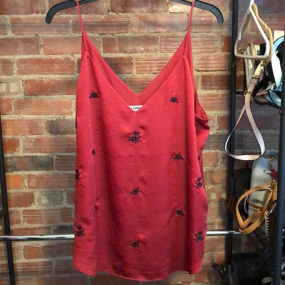 Red tank with black flowers